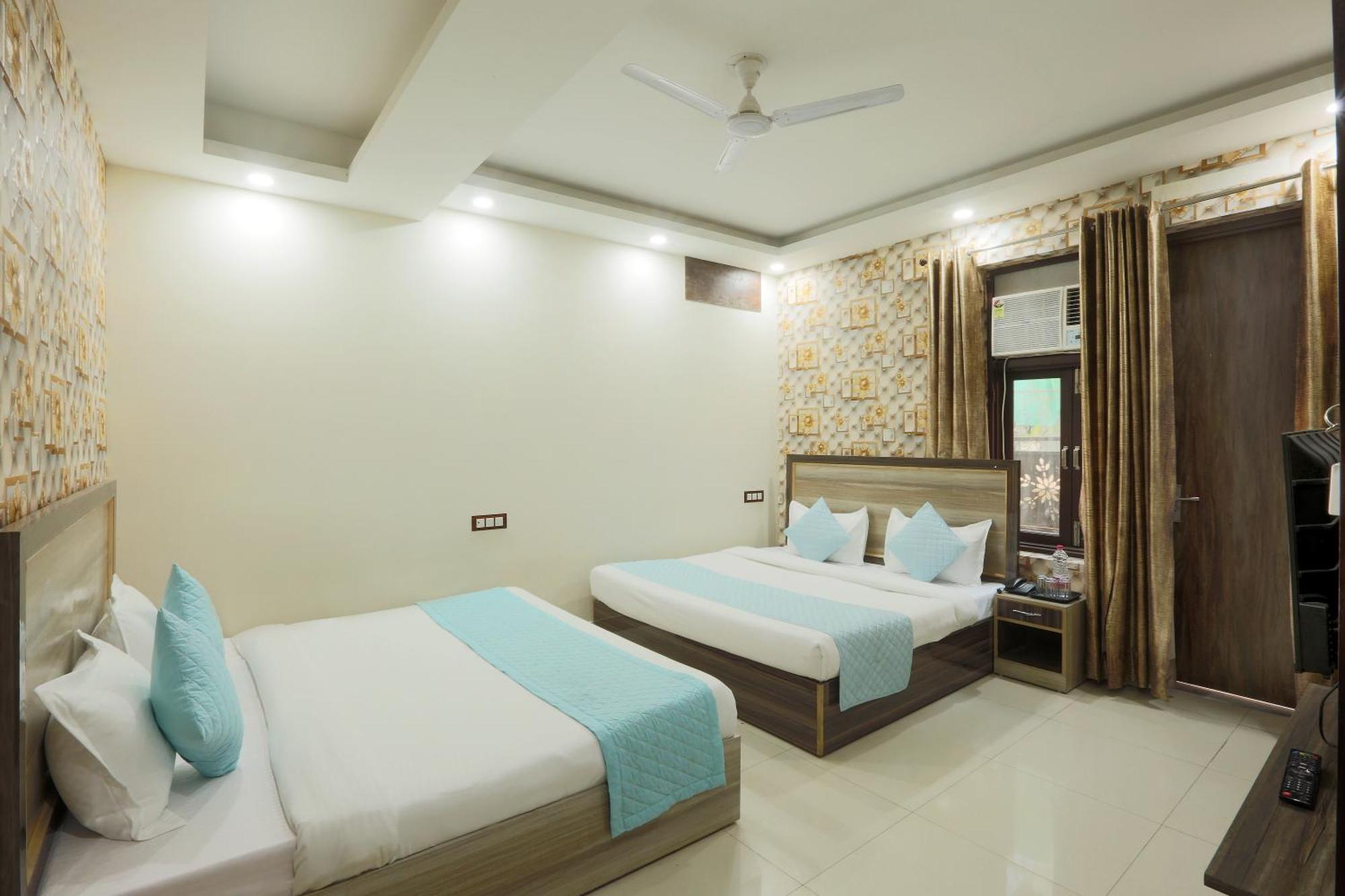 Oaks Inn Plaza Delhi Airport New Delhi Bagian luar foto